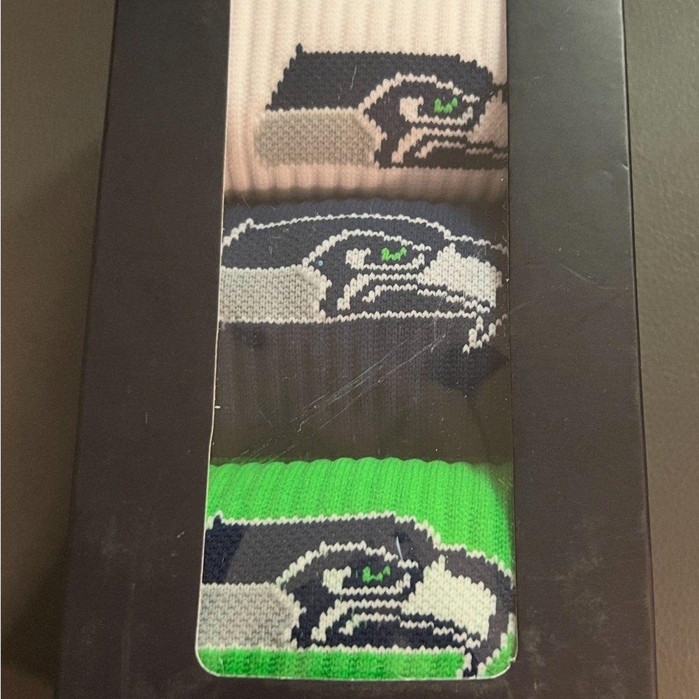 NWT Strideline Seattle Seahawks Socks Set